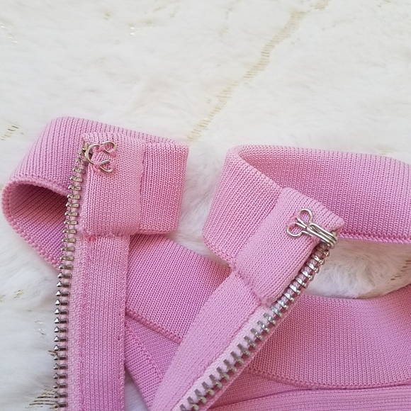 Herve by Herve Leger Bandage Halter Crop Top - Picture 8 of 10